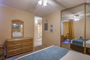 Appart'hôtel, 1 chambre | 1 chambre, fer et planche à repasser, Wi-Fi gratuit