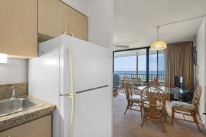 Condo, 2 Bedrooms | Interior