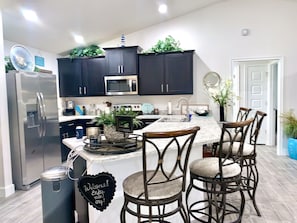 Fridge, microwave, oven, stovetop - Tropical Retreat- Newer 3 Bedroom, 2 Bath- Sleeps 8 !  (Cape Coral)