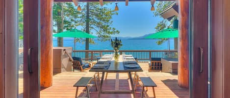 Outdoor dining