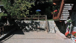 住宿地面