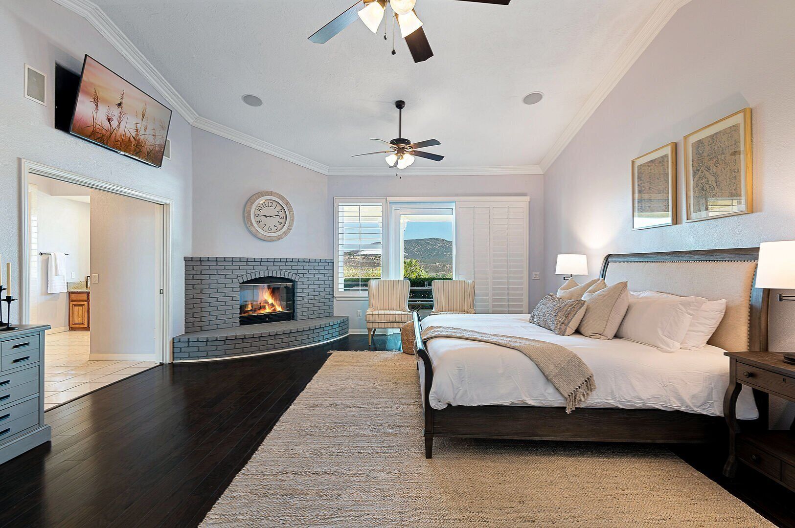 8 多间卧室、熨斗/熨衣板、WiFi、床单