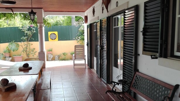 Outdoor dining - Casa do Olival - Double room with exterior toilet-Indian (Barreira Grande)