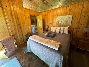 1 bedroom, iron/ironing board, WiFi (free), bed sheets