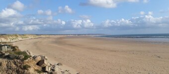 Le Bas de Clibec, 8-person house near the beach 