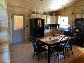 Fridge, microwave, oven, stovetop - Mountain View Cabin Rentals #2 (new market)