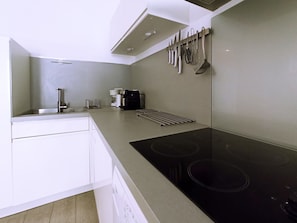 Fridge, microwave, dishwasher, toaster