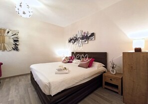 1 chambre, fer et planche à repasser, Wi-Fi, draps fournis