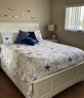 2 bedrooms, iron/ironing board, travel cot, free WiFi