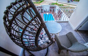 Property grounds - Villa Magnum! The whole complex, in a quiet area, makes for a satisfying stay.  (Douala)