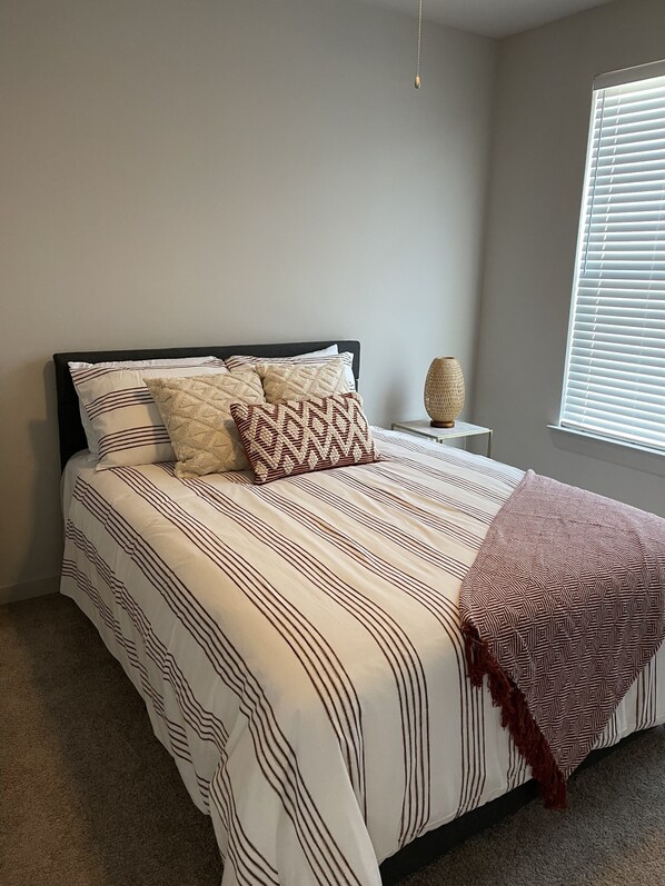 2 bedrooms, iron/ironing board, free WiFi, bed sheets