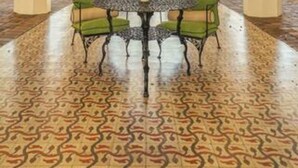 Unclassified image, 5 of 85, button - SalelLuxuriousDesignerStudioSuiteBeachDine/Jungle (Palm Beach)