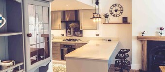 3-bed Cottage-plymouth-dog Friendly-sleeps7