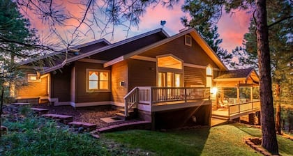 Amberwood Apline Estate w/5 Showers, Spa & Views