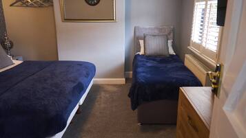 Superior Suite, Ensuite (Room 2 Family Room) | Bathroom