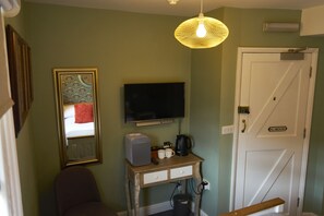 Quarto casal standard, suíte, vista para o pátio (Room 3 Double) | Comodidades do quarto