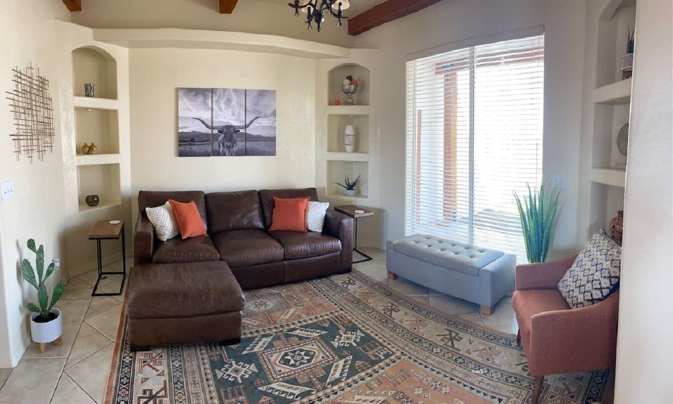 智能電視、壁爐、電子遊戲、DVD 播放機