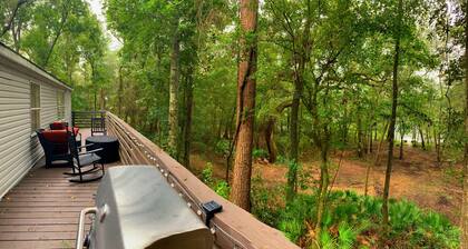 If you’re looking for a secluded river getaway this is your place!