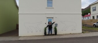 A cozy artistapartement on ground floor in downtown Siglufjörður,
