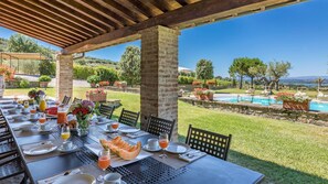 Servei de restauració a l'aire lliure