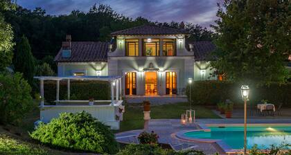 Tenuta Astolfi 12+3, Emma Villas