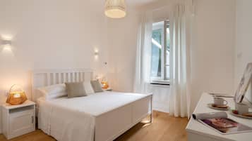 5 bedrooms, desk, iron/ironing board, free WiFi