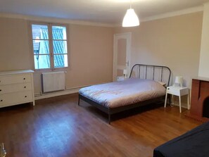 2 bedrooms, free WiFi, bed sheets - Duplex-1 on the route des châteaux (Baule-1) (Baule, Centre-Val de Loire, France)