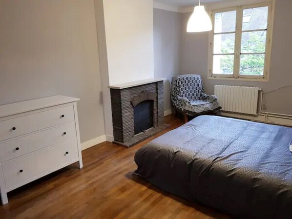 2 bedrooms, free WiFi, bed sheets - Duplex-1 on the route des châteaux (Baule-1) (Baule, Centre-Val de Loire, France)