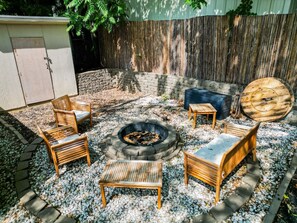 Property grounds - Cozy 3Bed Home w/ Firepit By Zoo, Downtown & I/80❤ (Omaha)