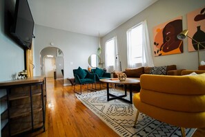 Smart TV, video games - Cozy 3Bed Home w/ Firepit By Zoo, Downtown & I/80❤ (Omaha)