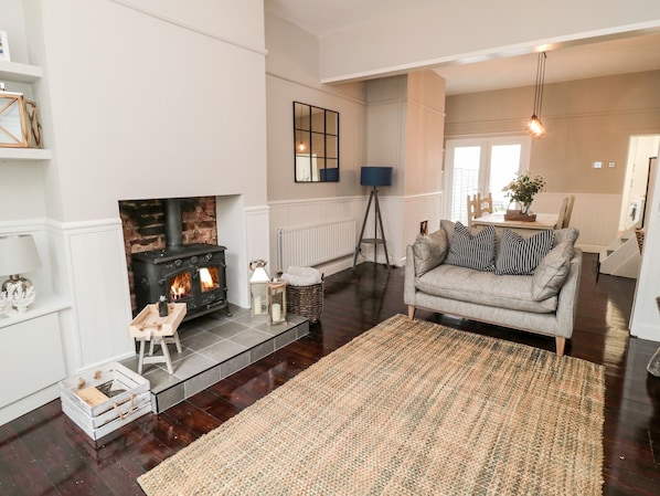 Cottage | Interior