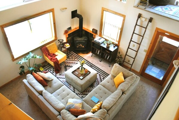 Smart TV, fireplace, offices, printers