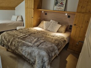 2 slaapkamers, een kluis op de kamer, een strijkplank/strijkijzer