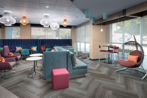 Lobby - Tru by Hilton Miami West Brickell (Miami)