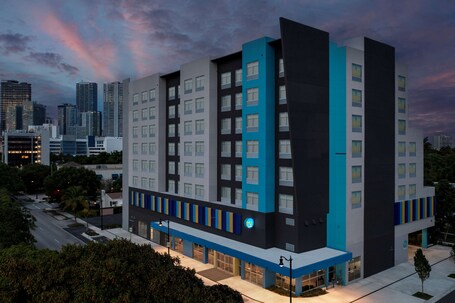 Tru by Hilton Miami West Brickell - Image 1