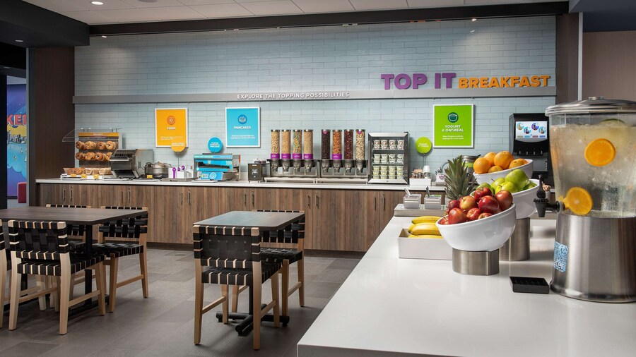 Tru by Hilton Miami West Brickell