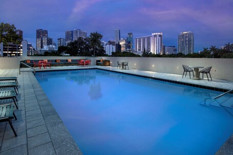 Tru by Hilton Miami West Brickell - Image 2
