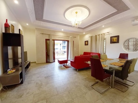 Apartment | Living room | 30-inch TV with digital channels