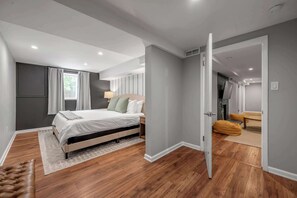 5 bedrooms, iron/ironing board, travel crib, WiFi