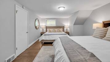 4 bedrooms, desk, iron/ironing board, travel crib