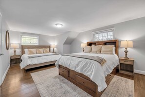 4 bedrooms, desk, iron/ironing board, travel crib