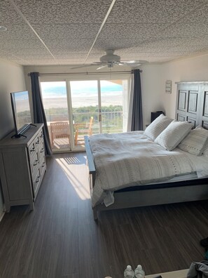 3 bedrooms, iron/ironing board, free WiFi