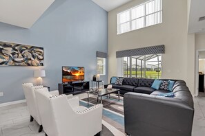 House (5 Bedrooms) | Property amenity