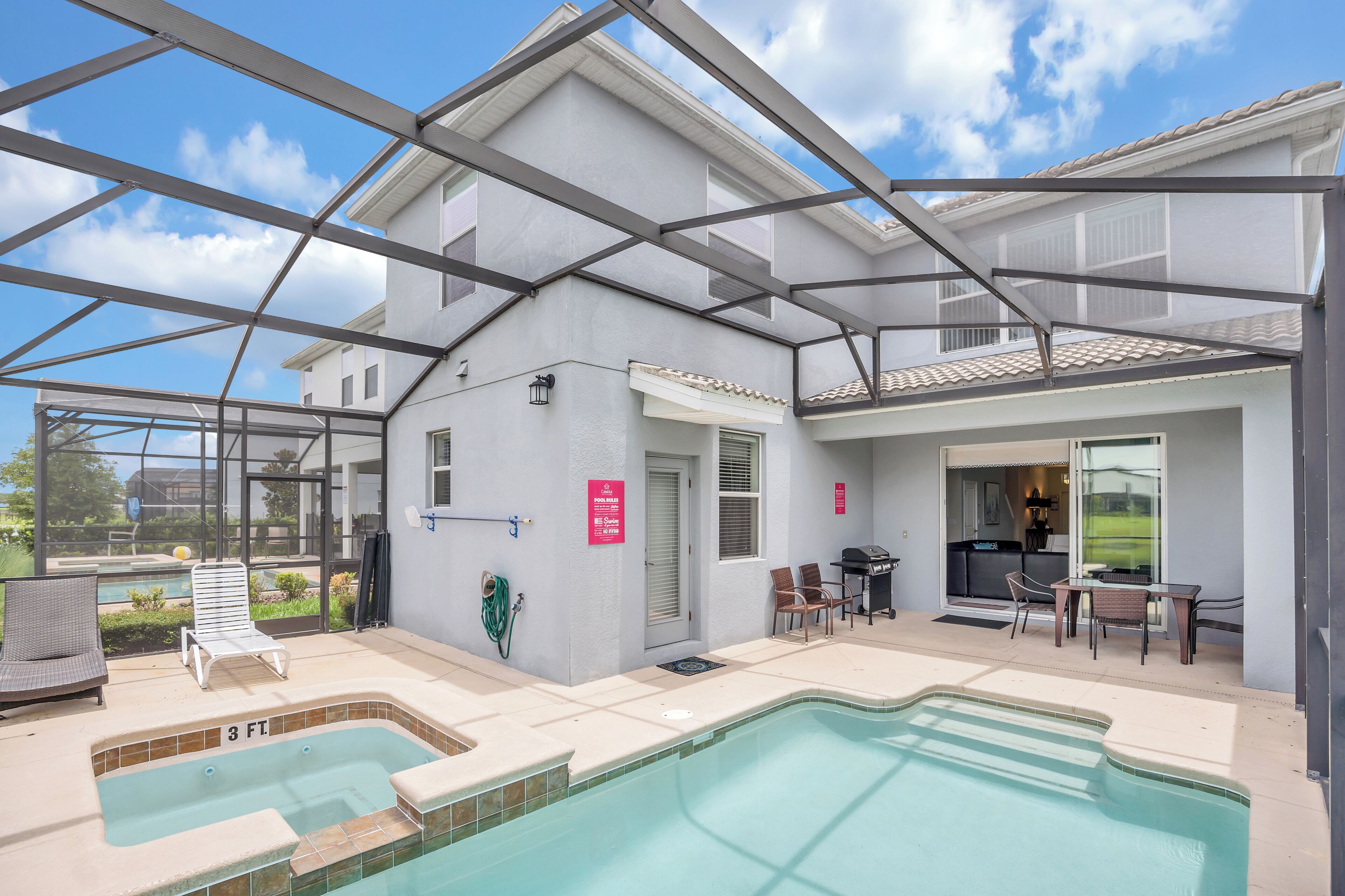 House (5 Bedrooms) | Front of property