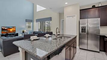 House (5 Bedrooms) | Miscellaneous