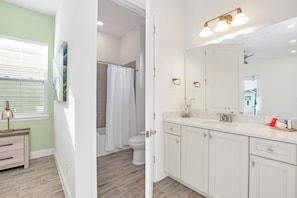 Cottage (2 Bedrooms) | Property amenity