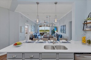 Apartment (2 Bedrooms) | Property amenity - Condo w/ Prime View of Lake, Pool & Fireworks! (Orlando)