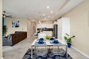 Apartment (2 Bedrooms) | Property amenity - Cozy Condo Near Disney W/pool View! Free Waterpark (Kissimmee)