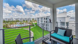 Apartment (2 Bedrooms) | Front of property - Cozy Condo Near Disney W/pool View! Free Waterpark (Kissimmee)