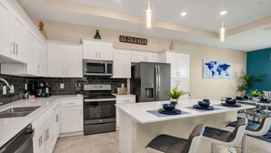 Apartment (2 Bedrooms) | Property amenity - Cozy Condo Near Disney W/pool View! Free Waterpark (Kissimmee)